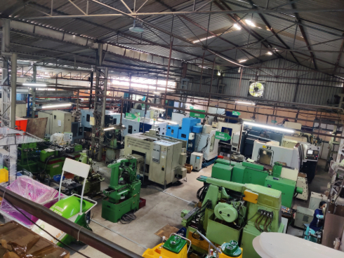 Wide view over the SGK Industries machine-shop floor